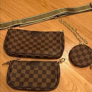 FAKE Louis set